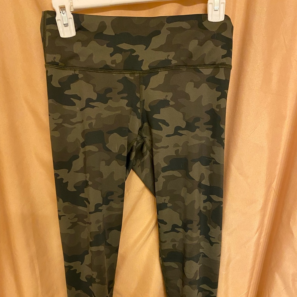 CAMO ATHLETIC LEGGINGS